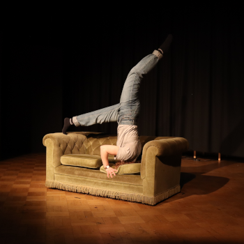 SIB-Sofa Dancer on sofa